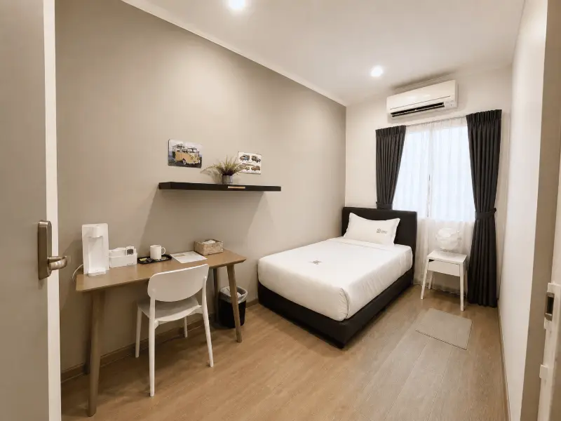 Single Ensuite Room at K2 Guesthouse — photo 2